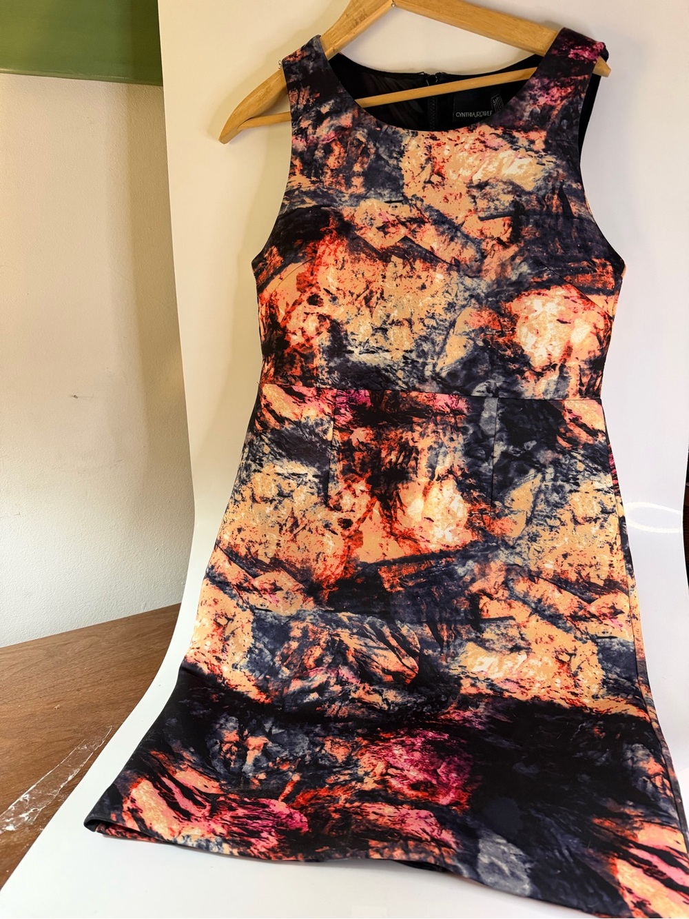 Cynthia Rowley size 8 colorful funky stretchy sleeveless dress 🤩 fun - Picture 1 of 15